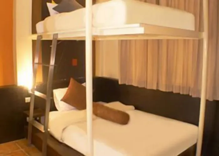 Collection O Diamond House Khaosan Hotel 3*