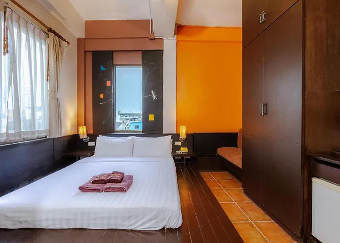 Collection O Diamond House Khaosan Hotel 3*