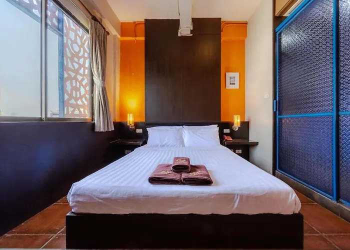 Collection O Diamond House Khaosan