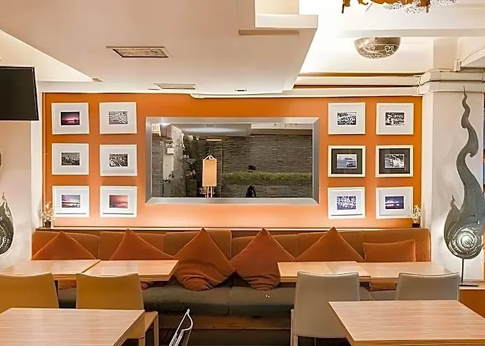 Collection O Diamond House Khaosan Hotel 3*