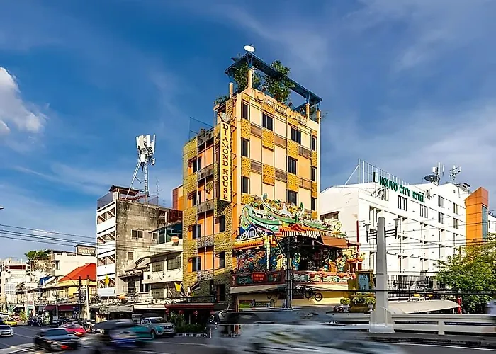 Collection O Diamond House Khaosan 3*